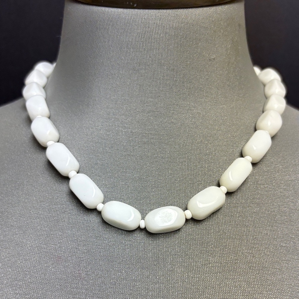 Vintage Milk Glass Bead Necklace